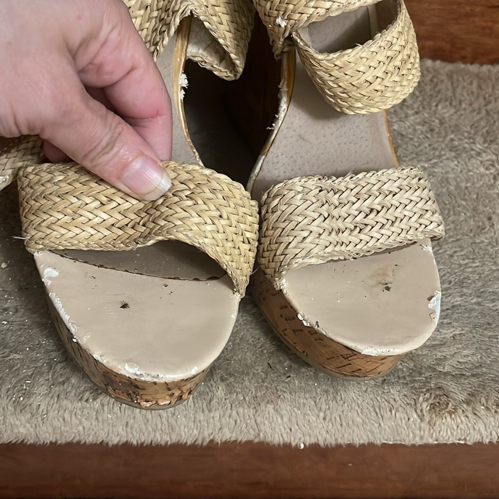 Steve Madden Tan Cream Wedge Sandals Size 9.5 - Picture 12 of 13